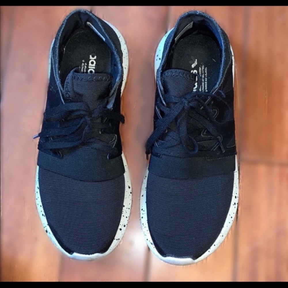 Adidas tubular shoes